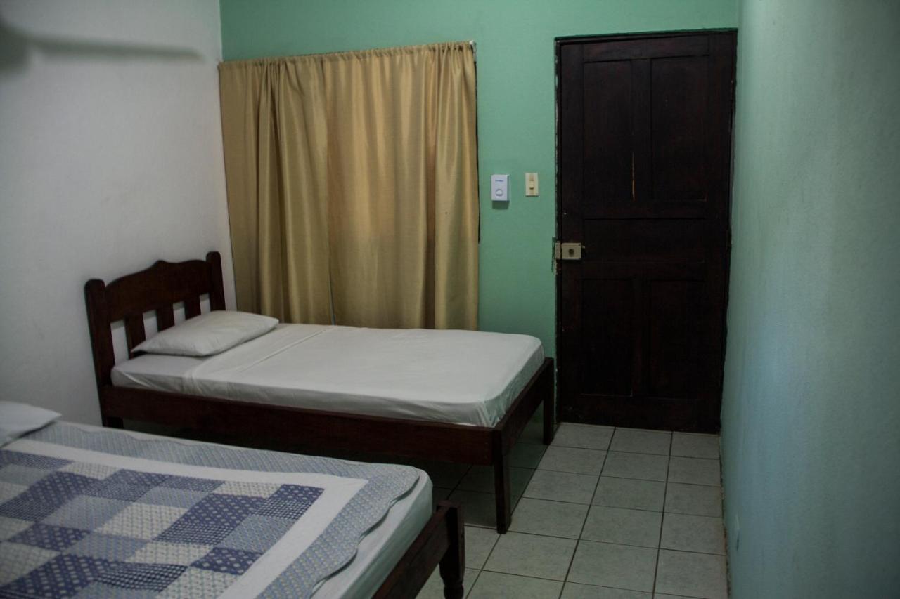 Tsunami Hostel Tamarindo Extérieur photo