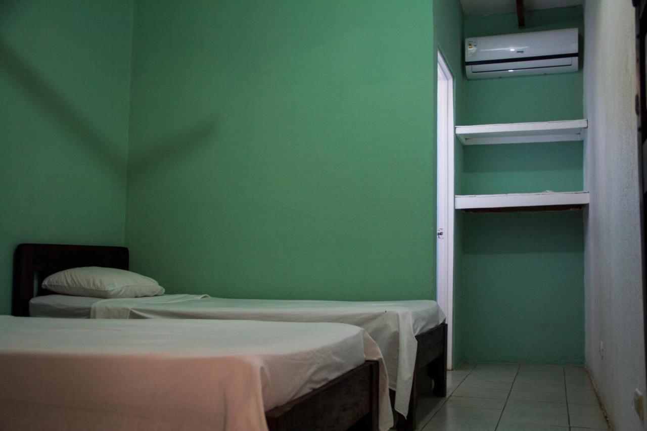 Tsunami Hostel Tamarindo Extérieur photo