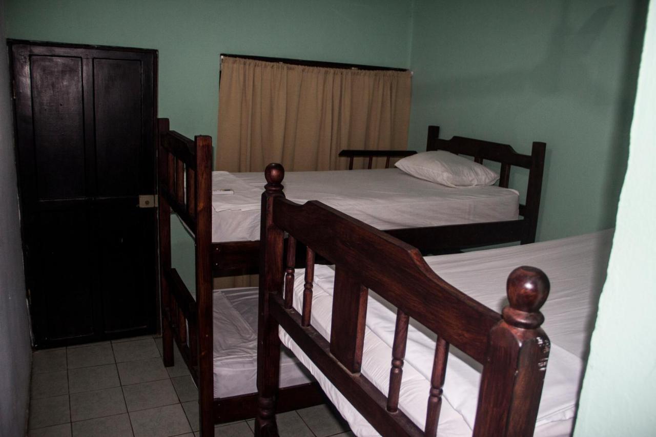 Tsunami Hostel Tamarindo Extérieur photo